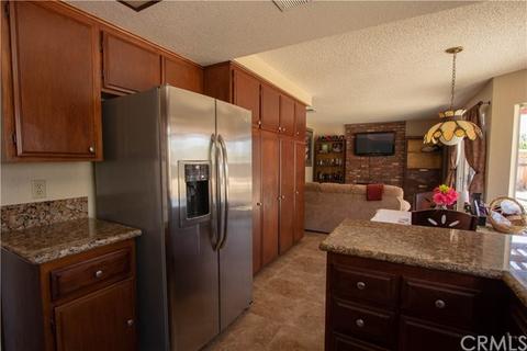 631 E Pioneer Ave, Redlands, CA 92374 photo 9