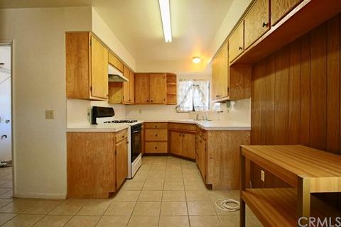 9475 Malpaso, Phelan, CA 92371 photo 7