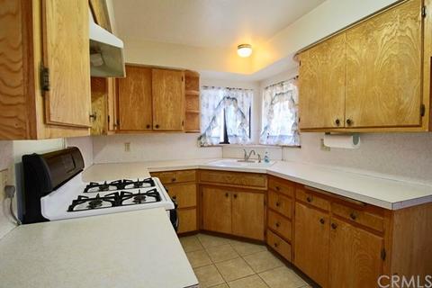 9475 Malpaso, Phelan, CA 92371 photo 8