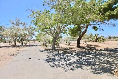 9475 Malpaso, Phelan, CA 92371 photo 19