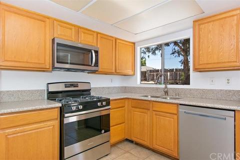 7565 Cherimoya Ct, Fontana, CA 92336 photo 9