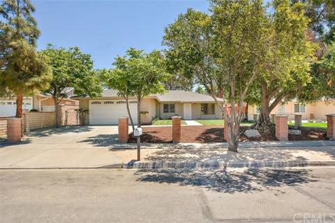 7565 Cherimoya Ct, Fontana, CA 92336 photo 2