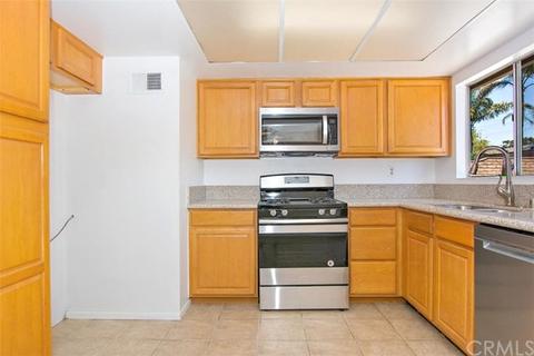 7565 Cherimoya Ct, Fontana, CA 92336 photo 10