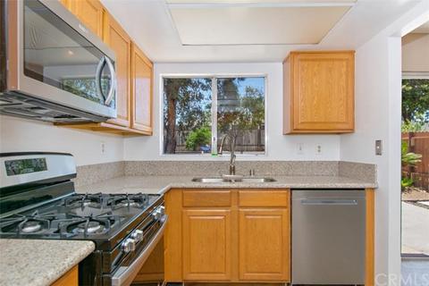7565 Cherimoya Ct, Fontana, CA 92336 photo 8