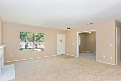 7565 Cherimoya Ct, Fontana, CA 92336 photo 4