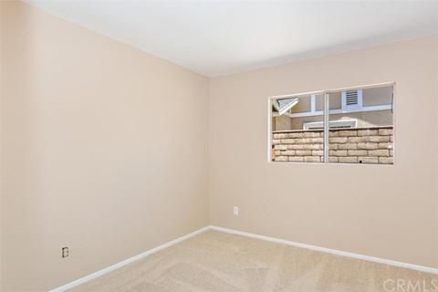 7565 Cherimoya Ct, Fontana, CA 92336 photo 12
