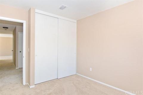 7565 Cherimoya Ct, Fontana, CA 92336 photo 13
