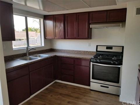 2455 W 6th St, San Bernardino, CA 92410 photo 2