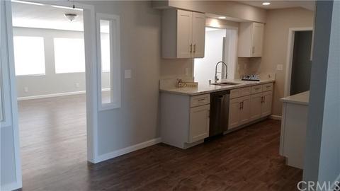 16005 Mesquite St, Hesperia, CA 92345 photo 4