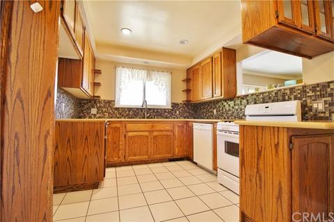 1426 E 68th St, Long Beach, CA 90805 photo 8