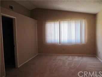 7591 Honeysuckle St, Fontana, CA 92336 photo 6