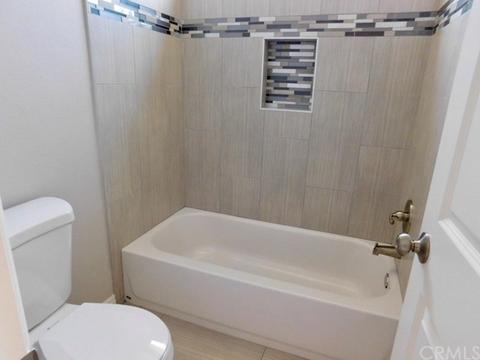 702 N Beechwood Ave, Rialto, CA 92376 photo 9