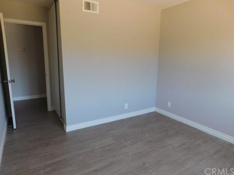 702 N Beechwood Ave, Rialto, CA 92376 photo 15