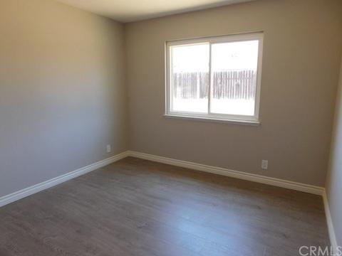702 N Beechwood Ave, Rialto, CA 92376 photo 16