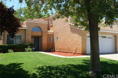 1038 E Kildare St, Lancaster, CA 93535 photo 2