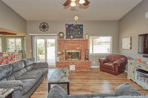 18373 Deodar St, Hesperia, CA 92345 photo 5