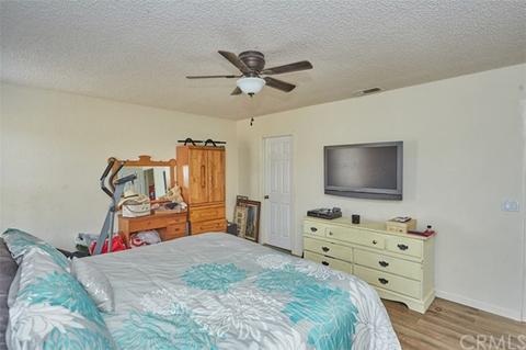 18373 Deodar St, Hesperia, CA 92345 photo 17