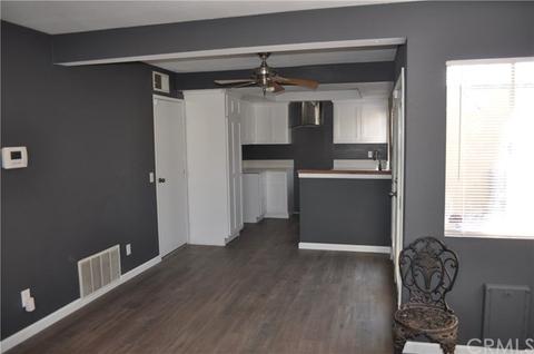 458 E Thornton Ave, Hemet, CA 92543 photo 4