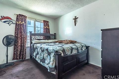 847 E Jackson St, Rialto, CA 92376 photo 18