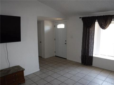 684 N Lancewood Ave, Rialto, CA 92376 photo 12