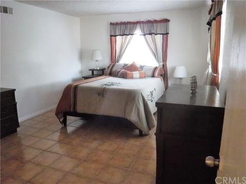 684 N Lancewood Ave, Rialto, CA 92376 photo 5