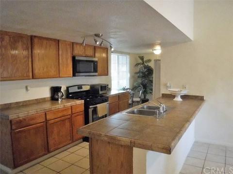 684 N Lancewood Ave, Rialto, CA 92376 photo 13