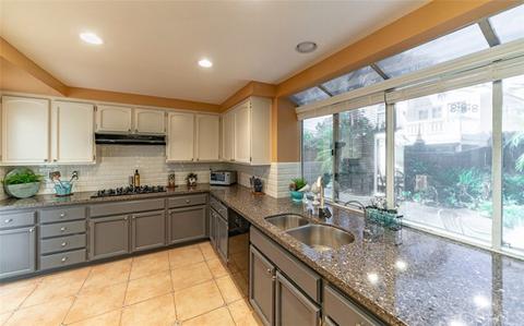 6888 Landriano Pl, Rancho Cucamonga, CA 91701 photo 2