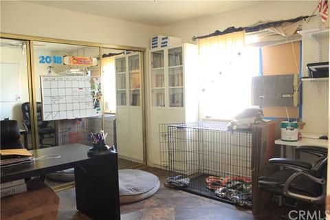 15526 Palm St, Hesperia, CA 92345 photo 11