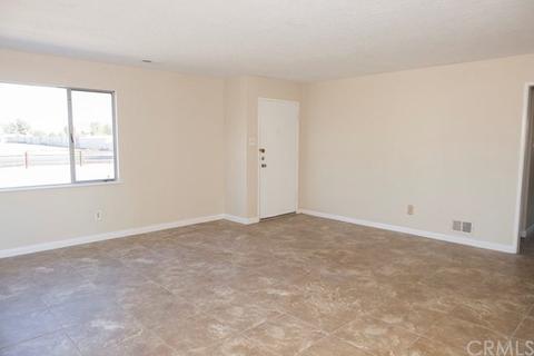 13906 Kiowa Rd, Apple Valley, CA 92307 photo 5