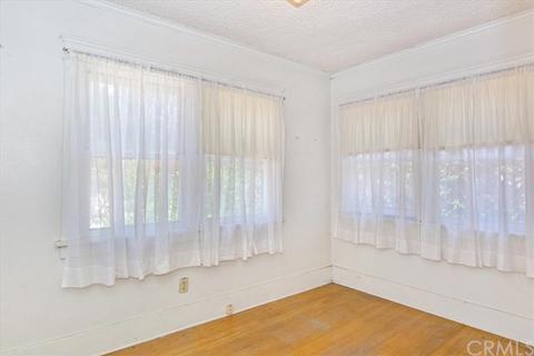 927 E Harvard Rd, Burbank, CA 91501 photo 13