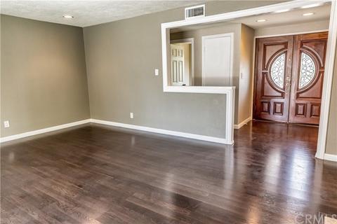 980 N Pampas Ave, Rialto, CA 92376 photo 3