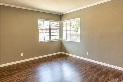 980 N Pampas Ave, Rialto, CA 92376 photo 5