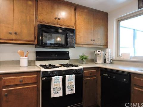 3434 Fisher St, Highland, CA 92346 photo 7