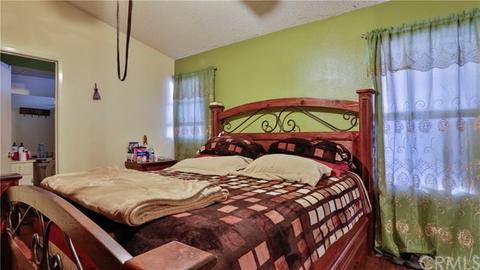 732 S Clifford Ave, Rialto, CA 92376 photo 9