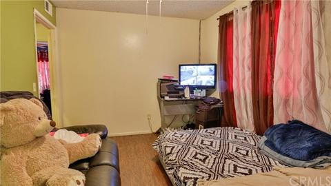 732 S Clifford Ave, Rialto, CA 92376 photo 19