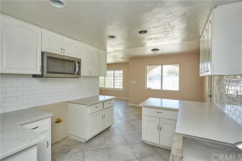 14579 Juniper St, Hesperia, CA 92345 photo 9