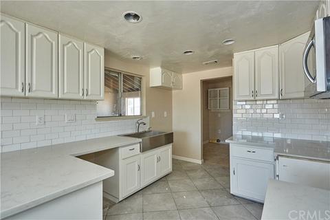 14579 Juniper St, Hesperia, CA 92345 photo 8