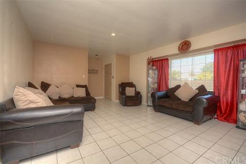 243 W Grove St, Rialto, CA 92376 photo 4