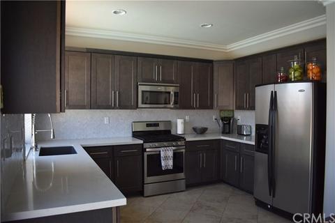 1571 Carleton Ct, Corona, CA 92881 photo 3