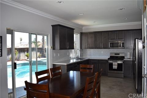 1571 Carleton Ct, Corona, CA 92881 photo 4