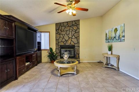 7864 Calpella Ave, Hesperia, CA 92345 photo 2
