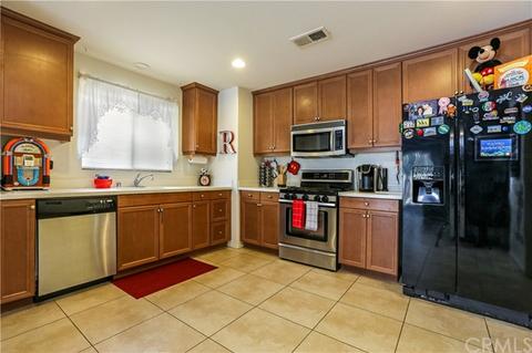 3014 Blue Cascade Dr, Perris, CA 92571 photo 9
