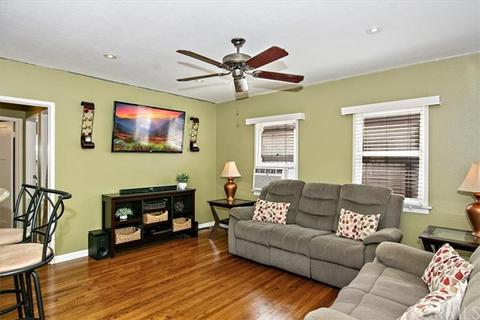 9600 Mcnerney Ave, South Gate, CA 90280 photo 2