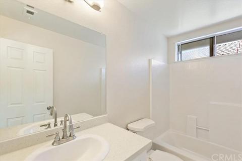 13631 W Constitution Way, Fontana, CA 92336 photo 9