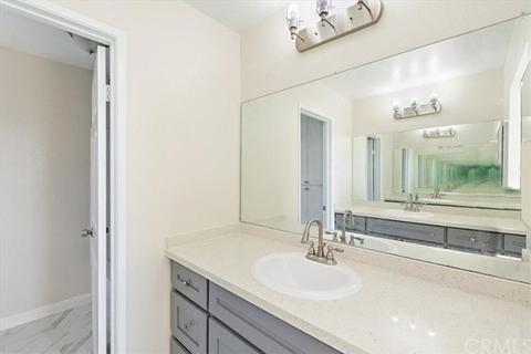 13631 W Constitution Way, Fontana, CA 92336 photo 17