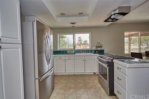 15683 Ash St, Hesperia, CA 92345 photo 18