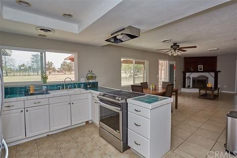 15683 Ash St, Hesperia, CA 92345 photo 17