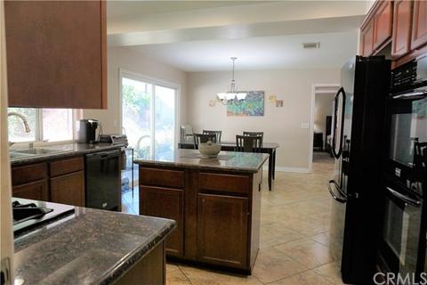 3860 Oleander Dr, Highland, CA 92346 photo 5