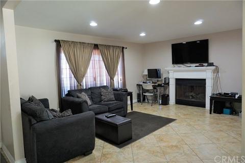 3860 Oleander Dr, Highland, CA 92346 photo 2