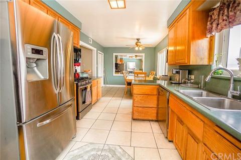 558 Maple Way, Upland, CA 91786 photo 28